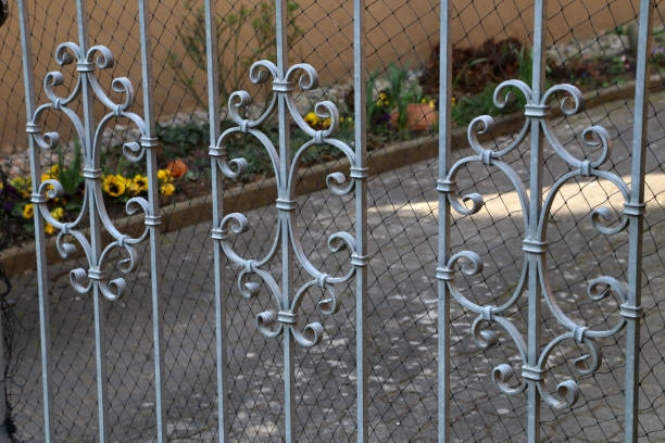 Iron fencing with rust-resistant coating 